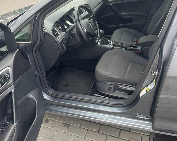 Сірий Фольксваген Гольф, об'ємом двигуна 1.8 л та пробігом 165 тис. км за 11000 $, фото 6 на Automoto.ua