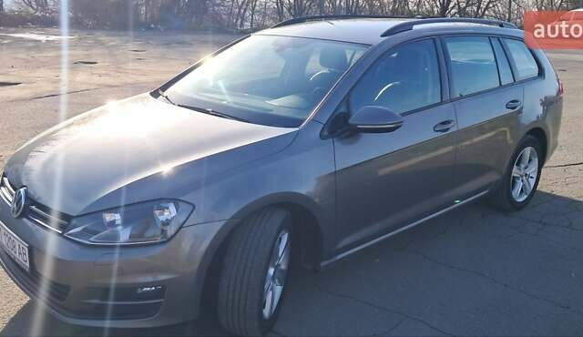 Серый Фольксваген Гольф, объемом двигателя 1.6 л и пробегом 275 тыс. км за 11000 $, фото 2 на Automoto.ua