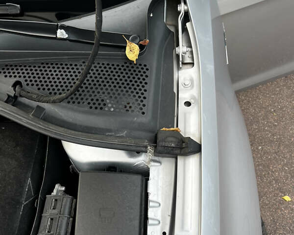 Серый Фольксваген Гольф, объемом двигателя 1.6 л и пробегом 257 тыс. км за 11400 $, фото 18 на Automoto.ua