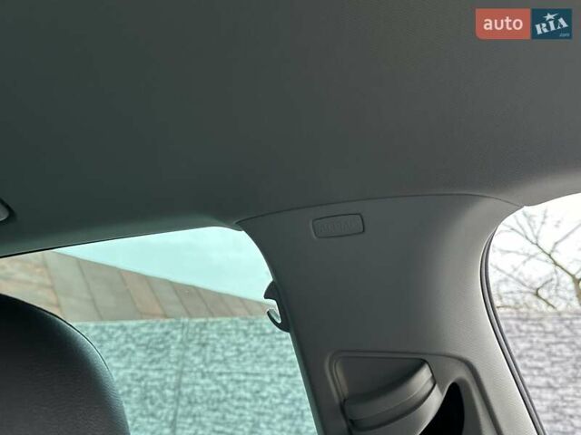 Серый Фольксваген Гольф, объемом двигателя 1.6 л и пробегом 236 тыс. км за 11450 $, фото 62 на Automoto.ua