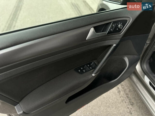 Сірий Фольксваген Гольф, об'ємом двигуна 1.97 л та пробігом 239 тис. км за 14500 $, фото 9 на Automoto.ua