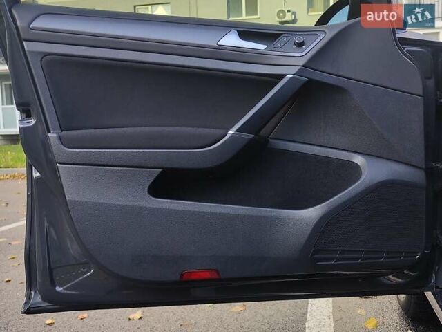 Сірий Фольксваген Гольф, об'ємом двигуна 1.6 л та пробігом 293 тис. км за 11800 $, фото 20 на Automoto.ua