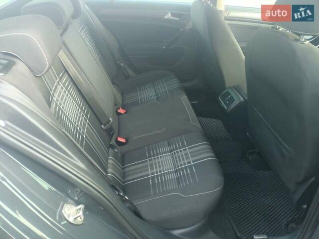 Серый Фольксваген Гольф, объемом двигателя 1.6 л и пробегом 282 тыс. км за 10200 $, фото 12 на Automoto.ua