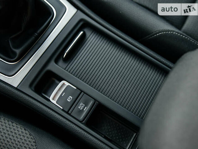 Серый Фольксваген Гольф, объемом двигателя 1.6 л и пробегом 250 тыс. км за 11100 $, фото 38 на Automoto.ua