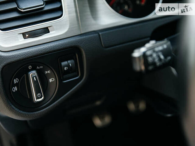 Серый Фольксваген Гольф, объемом двигателя 1.6 л и пробегом 250 тыс. км за 11100 $, фото 46 на Automoto.ua