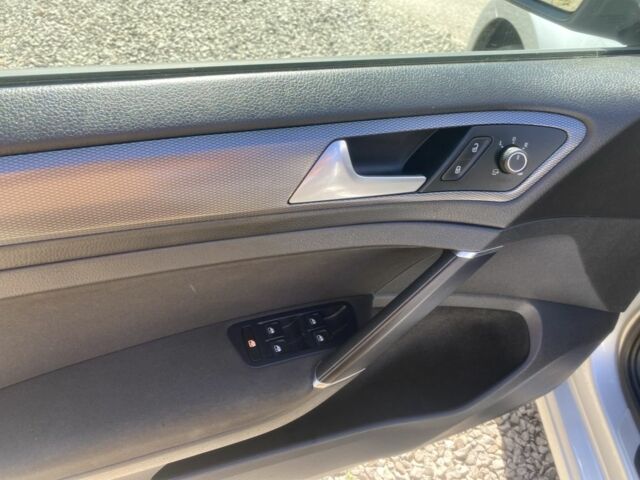 Серый Фольксваген Гольф, объемом двигателя 1.6 л и пробегом 259 тыс. км за 11200 $, фото 14 на Automoto.ua