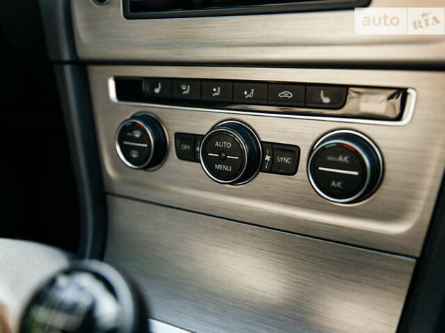 Серый Фольксваген Гольф, объемом двигателя 1.6 л и пробегом 250 тыс. км за 11100 $, фото 39 на Automoto.ua