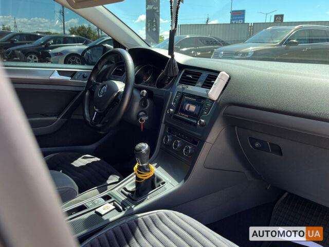 Серый Фольксваген Гольф, объемом двигателя 1.6 л и пробегом 193 тыс. км за 10500 $, фото 19 на Automoto.ua