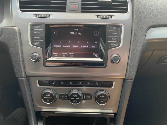 Серый Фольксваген Гольф, объемом двигателя 1.6 л и пробегом 245 тыс. км за 9999 $, фото 10 на Automoto.ua