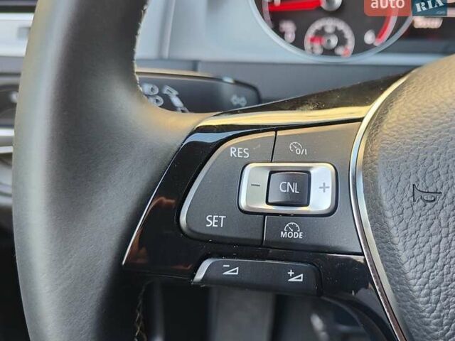 Сірий Фольксваген Гольф, об'ємом двигуна 1.6 л та пробігом 293 тис. км за 11800 $, фото 57 на Automoto.ua