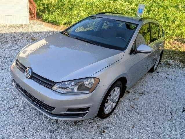 Серый Фольксваген Гольф, объемом двигателя 2 л и пробегом 121 тыс. км за 3900 $, фото 2 на Automoto.ua