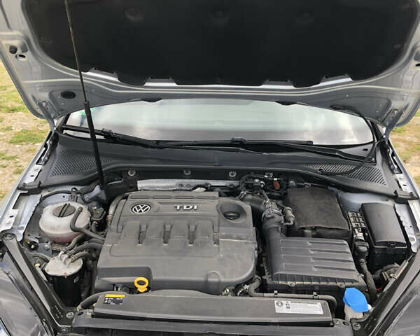 Серый Фольксваген Гольф, объемом двигателя 1.6 л и пробегом 242 тыс. км за 10200 $, фото 13 на Automoto.ua