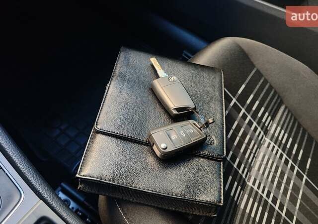 Сірий Фольксваген Гольф, об'ємом двигуна 1.6 л та пробігом 293 тис. км за 11800 $, фото 61 на Automoto.ua