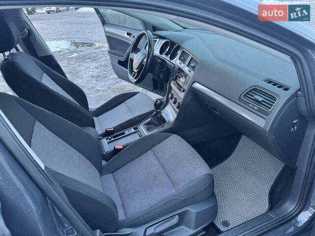 Серый Фольксваген Гольф, объемом двигателя 1.6 л и пробегом 303 тыс. км за 9300 $, фото 20 на Automoto.ua