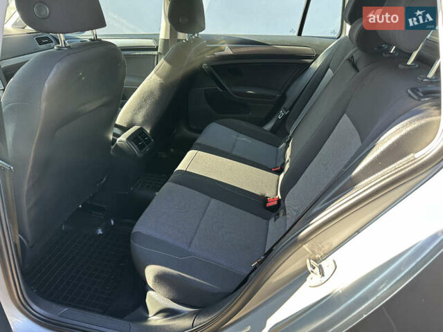 Фольксваген Гольф 2015 в Червонограде на Automoto.ua Серый Фольксваген Гольф, объемом двигателя 1.6 л и пробегом 223 тыс. км за 12157 $, фото 54 на Automoto.ua