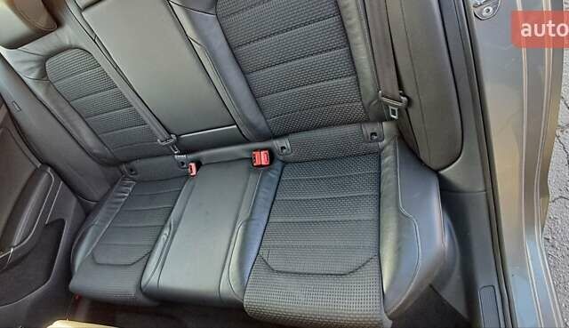 Серый Фольксваген Гольф, объемом двигателя 1.6 л и пробегом 275 тыс. км за 11000 $, фото 17 на Automoto.ua