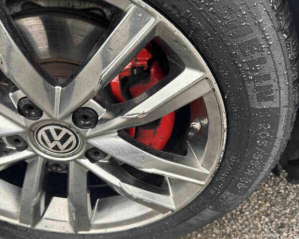 Серый Фольксваген Гольф, объемом двигателя 1.97 л и пробегом 140 тыс. км за 15900 $, фото 23 на Automoto.ua