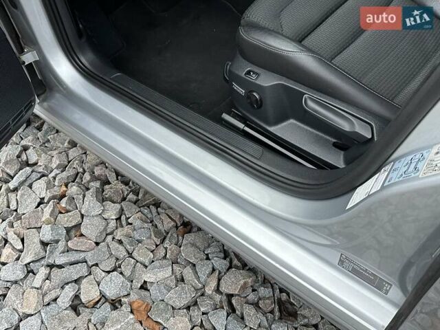 Серый Фольксваген Гольф, объемом двигателя 1.6 л и пробегом 236 тыс. км за 11450 $, фото 39 на Automoto.ua