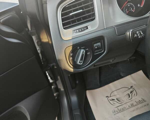 Серый Фольксваген Гольф, объемом двигателя 1.6 л и пробегом 298 тыс. км за 10500 $, фото 10 на Automoto.ua