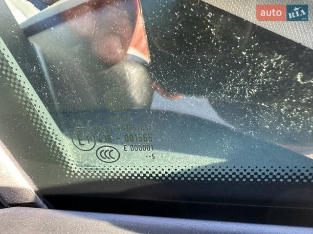 Серый Фольксваген Гольф, объемом двигателя 1.6 л и пробегом 223 тыс. км за 12048 $, фото 46 на Automoto.ua