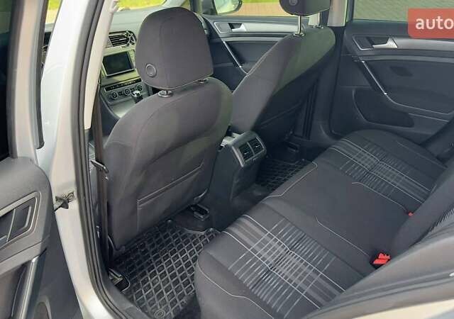 Серый Фольксваген Гольф, объемом двигателя 1.97 л и пробегом 299 тыс. км за 9500 $, фото 10 на Automoto.ua