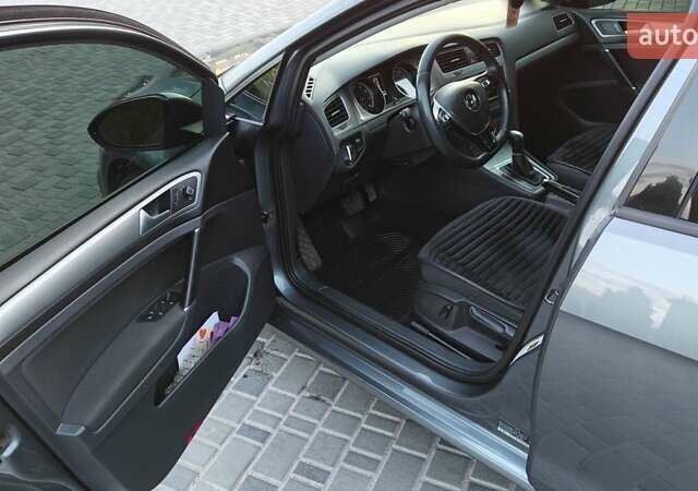 Серый Фольксваген Гольф, объемом двигателя 1.8 л и пробегом 184 тыс. км за 10600 $, фото 2 на Automoto.ua