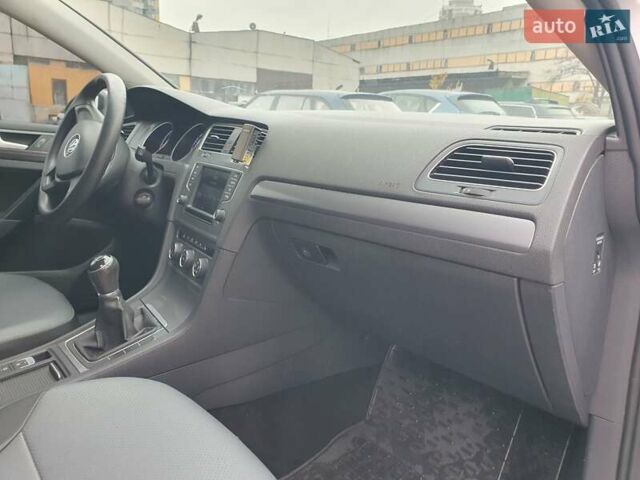 Серый Фольксваген Гольф, объемом двигателя 1.6 л и пробегом 170 тыс. км за 7999 $, фото 3 на Automoto.ua