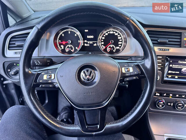 Серый Фольксваген Гольф, объемом двигателя 1.6 л и пробегом 303 тыс. км за 9300 $, фото 26 на Automoto.ua