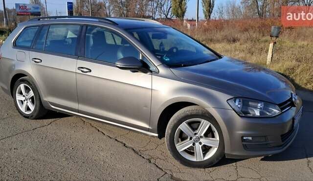 Серый Фольксваген Гольф, объемом двигателя 1.6 л и пробегом 275 тыс. км за 11000 $, фото 8 на Automoto.ua