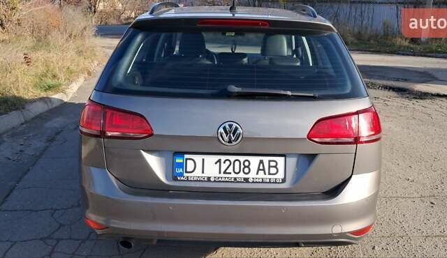 Серый Фольксваген Гольф, объемом двигателя 1.6 л и пробегом 275 тыс. км за 11000 $, фото 5 на Automoto.ua