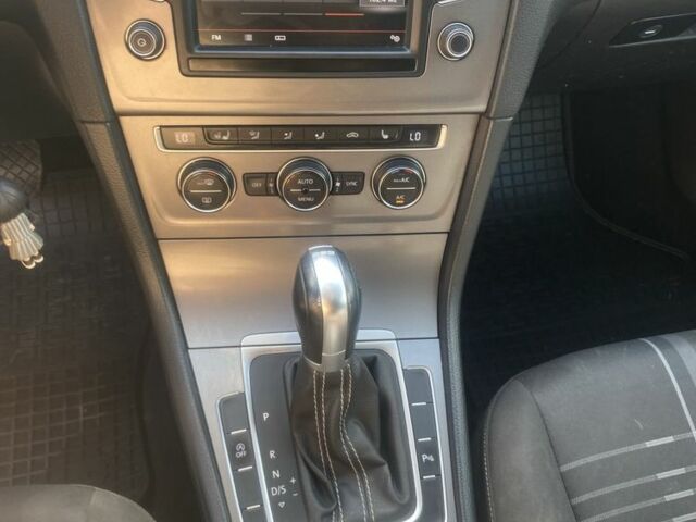 Серый Фольксваген Гольф, объемом двигателя 1.6 л и пробегом 259 тыс. км за 11200 $, фото 18 на Automoto.ua