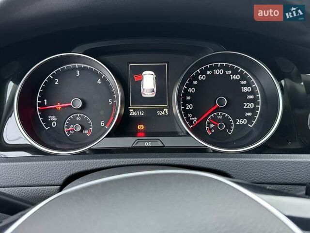 Серый Фольксваген Гольф, объемом двигателя 1.6 л и пробегом 236 тыс. км за 11450 $, фото 63 на Automoto.ua