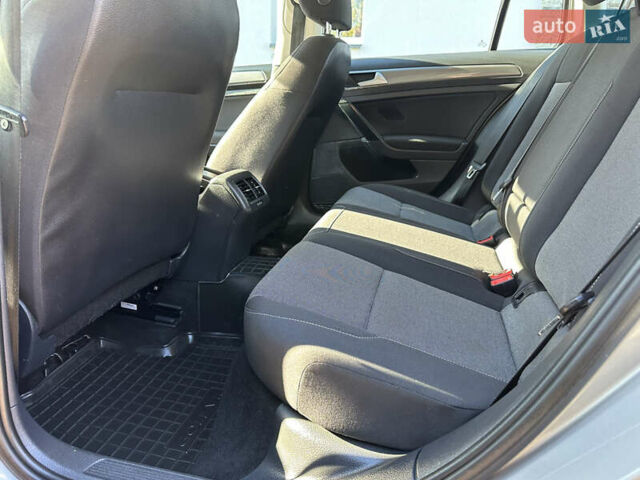 Фольксваген Гольф 2015 в Червонограде на Automoto.ua Серый Фольксваген Гольф, объемом двигателя 1.6 л и пробегом 223 тыс. км за 12157 $, фото 56 на Automoto.ua