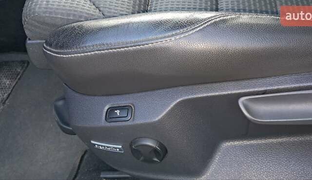 Серый Фольксваген Гольф, объемом двигателя 1.6 л и пробегом 275 тыс. км за 11000 $, фото 12 на Automoto.ua