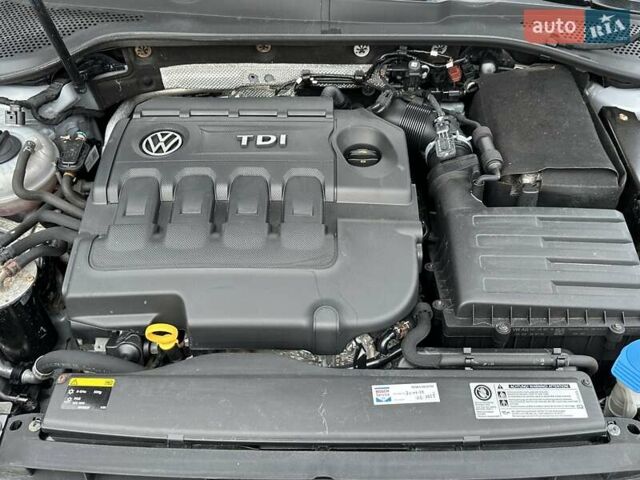 Серый Фольксваген Гольф, объемом двигателя 1.6 л и пробегом 236 тыс. км за 11450 $, фото 94 на Automoto.ua