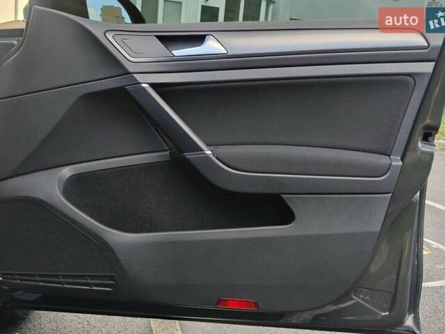 Сірий Фольксваген Гольф, об'ємом двигуна 1.6 л та пробігом 293 тис. км за 11800 $, фото 32 на Automoto.ua