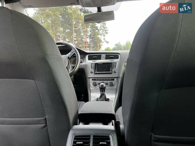 Серый Фольксваген Гольф, объемом двигателя 1.6 л и пробегом 257 тыс. км за 11400 $, фото 20 на Automoto.ua