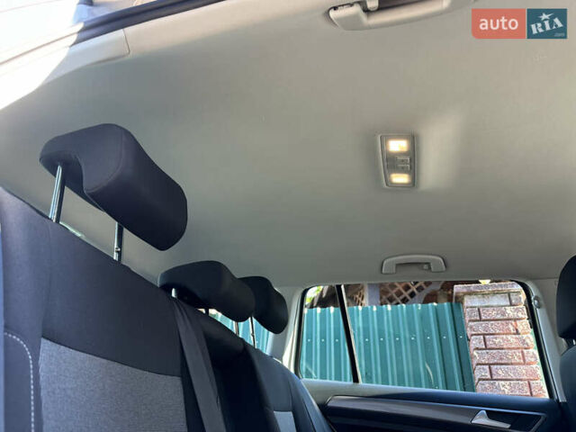 Фольксваген Гольф 2015 в Червонограде на Automoto.ua Серый Фольксваген Гольф, объемом двигателя 1.6 л и пробегом 223 тыс. км за 12157 $, фото 71 на Automoto.ua