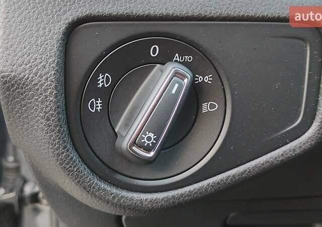 Сірий Фольксваген Гольф, об'ємом двигуна 1.6 л та пробігом 293 тис. км за 11800 $, фото 44 на Automoto.ua