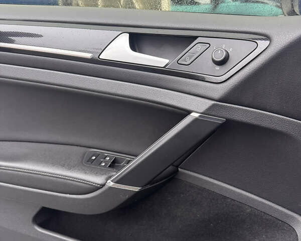 Серый Фольксваген Гольф, объемом двигателя 1.97 л и пробегом 140 тыс. км за 15900 $, фото 17 на Automoto.ua