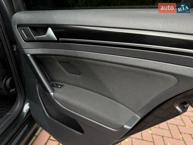 Серый Фольксваген Гольф, объемом двигателя 1.97 л и пробегом 333 тыс. км за 11999 $, фото 53 на Automoto.ua