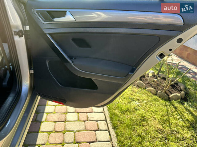 Фольксваген Гольф 2015 в Червонограде на Automoto.ua Серый Фольксваген Гольф, объемом двигателя 1.6 л и пробегом 223 тыс. км за 12157 $, фото 65 на Automoto.ua