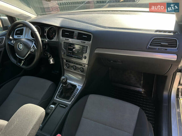 Серый Фольксваген Гольф, объемом двигателя 1.6 л и пробегом 223 тыс. км за 12048 $, фото 34 на Automoto.ua