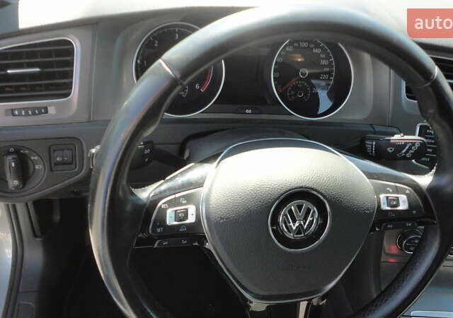 Серый Фольксваген Гольф, объемом двигателя 1.6 л и пробегом 192 тыс. км за 14000 $, фото 36 на Automoto.ua