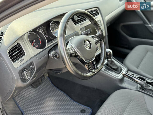 Серый Фольксваген Гольф, объемом двигателя 1.97 л и пробегом 194 тыс. км за 13250 $, фото 12 на Automoto.ua