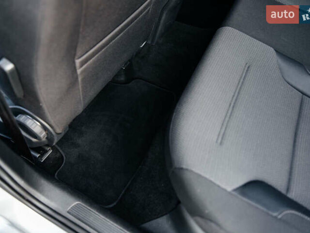 Серый Фольксваген Гольф, объемом двигателя 1.6 л и пробегом 250 тыс. км за 12300 $, фото 10 на Automoto.ua