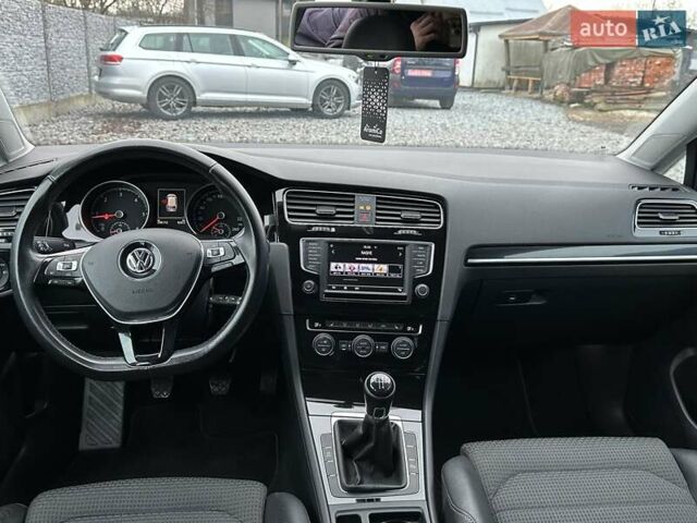 Серый Фольксваген Гольф, объемом двигателя 1.6 л и пробегом 236 тыс. км за 11450 $, фото 70 на Automoto.ua