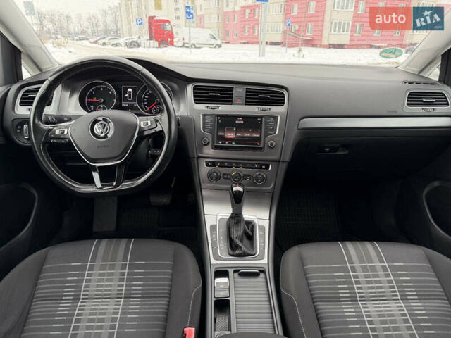 Серый Фольксваген Гольф, объемом двигателя 2 л и пробегом 275 тыс. км за 11555 $, фото 64 на Automoto.ua