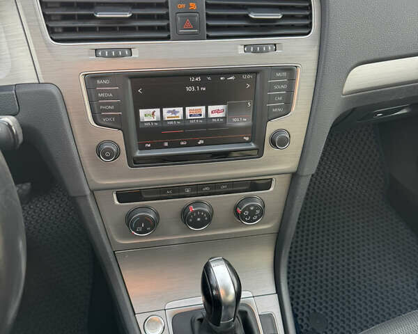 Серый Фольксваген Гольф, объемом двигателя 1.97 л и пробегом 194 тыс. км за 13250 $, фото 24 на Automoto.ua