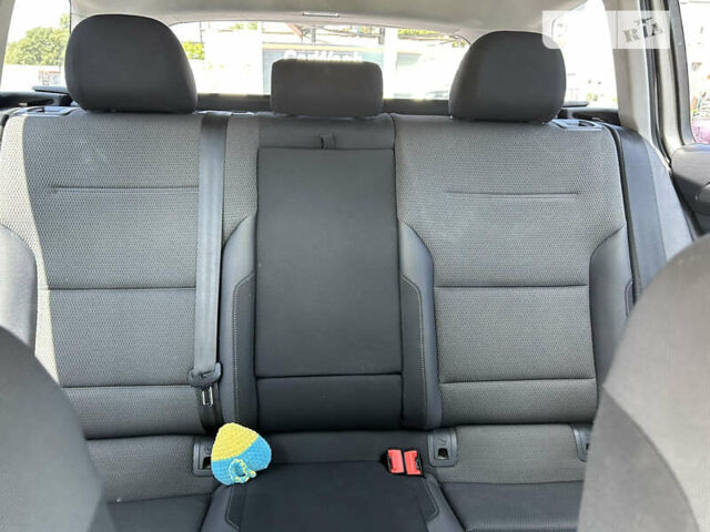 Сірий Фольксваген Гольф, об'ємом двигуна 1.97 л та пробігом 60 тис. км за 16000 $, фото 6 на Automoto.ua